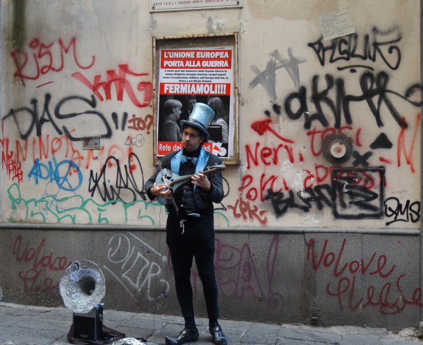 Busker in Naples