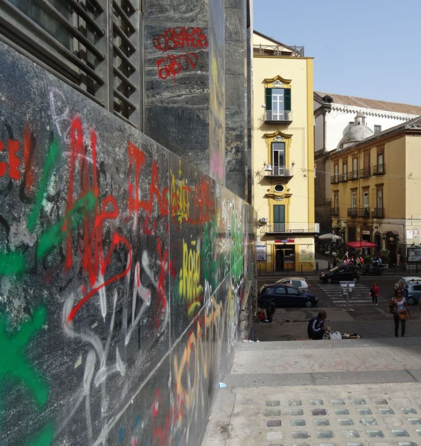 Just above the post office steps in Naples
