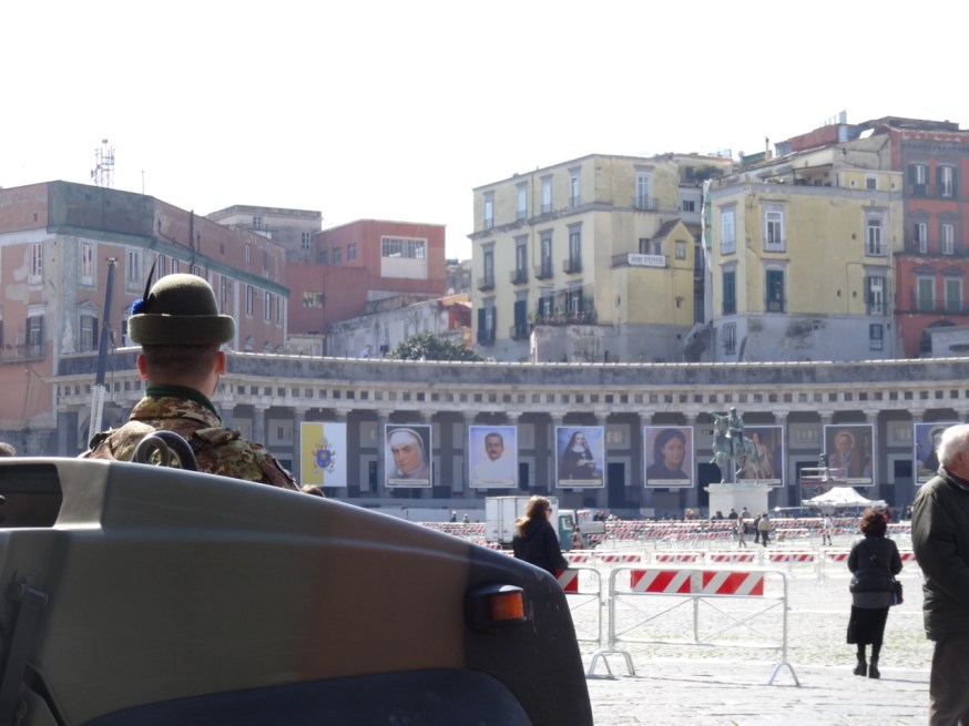Piazza di Plebescito preparing for the Pope's visit