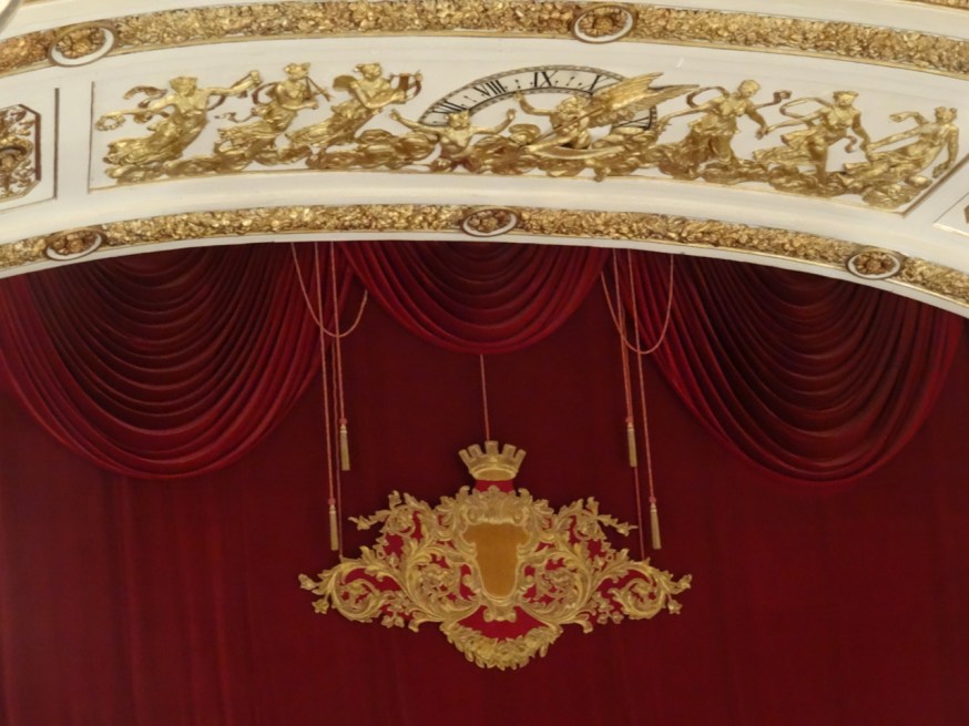 The top of the stage curtain at the Teatro di San Carlo