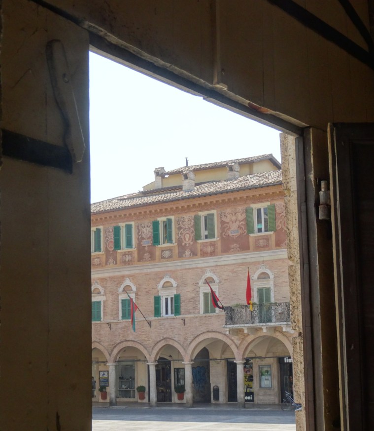 Piazza del Popolo in Ascoli Piceno