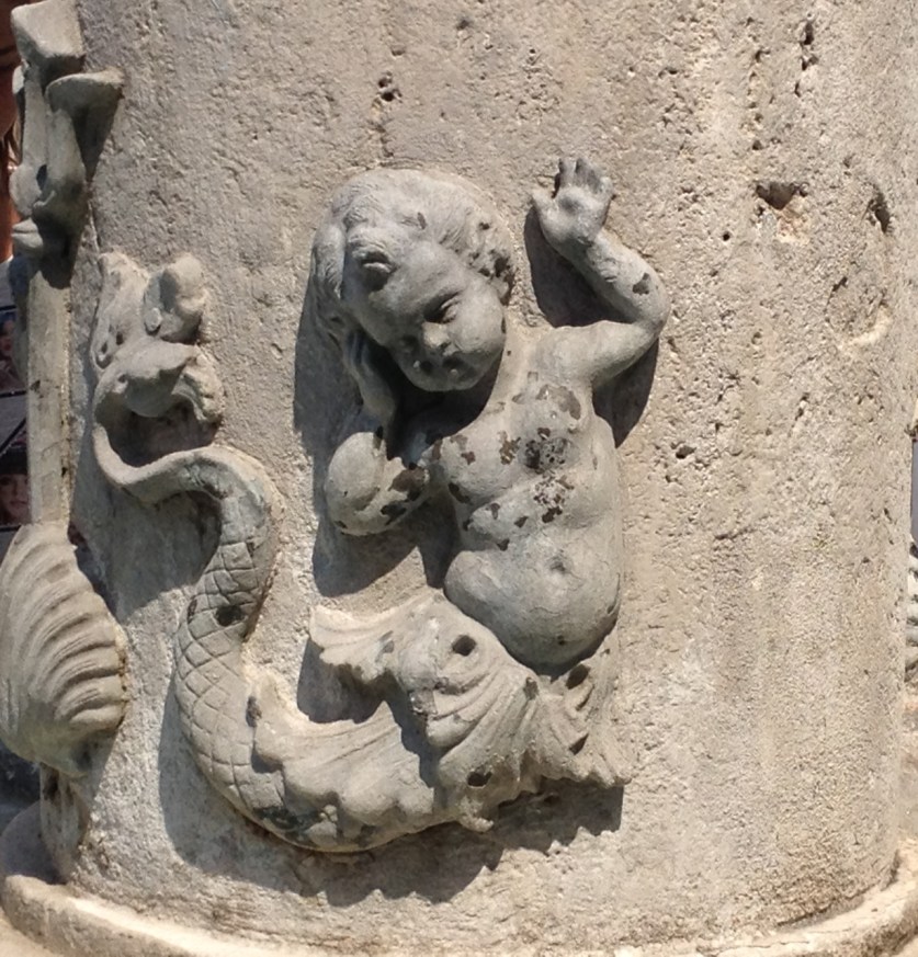 Detail on the fountain