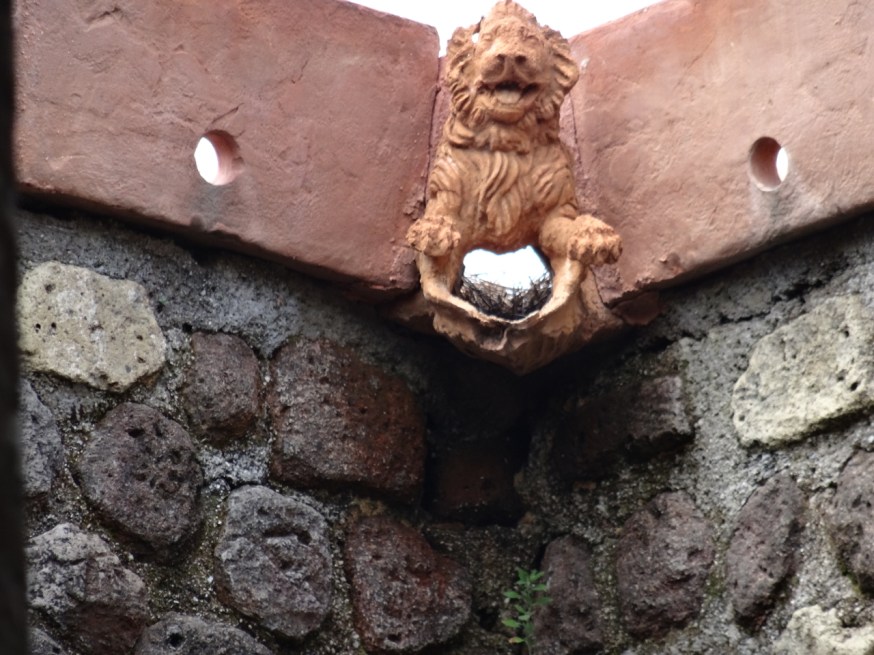 Corner detail of the guttering in the atrium of the Villa San Marco in Stabiae