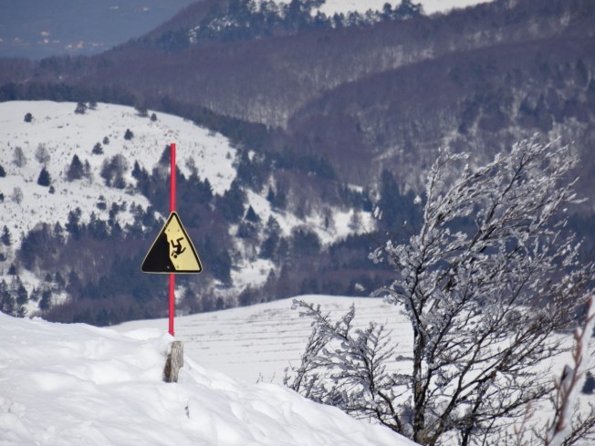A warning for the adventurer at Lago Laceno, near Avellino in Italy
