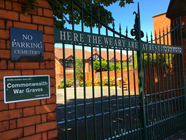Commonwealth War Graves Liverpool