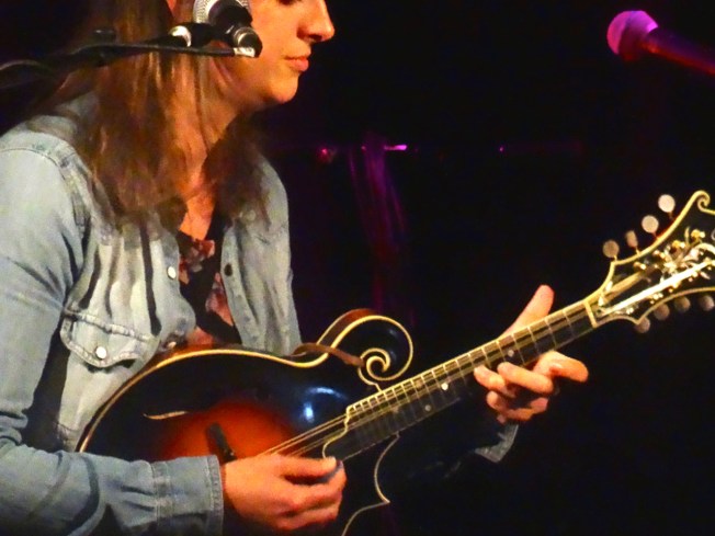 Laura-Beth Salter on mandolin at Sidmouth FolkWeek 2017