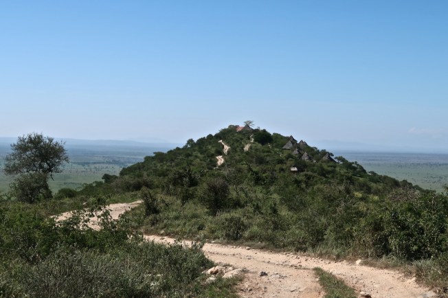 The road to Lions Bluff Lodge